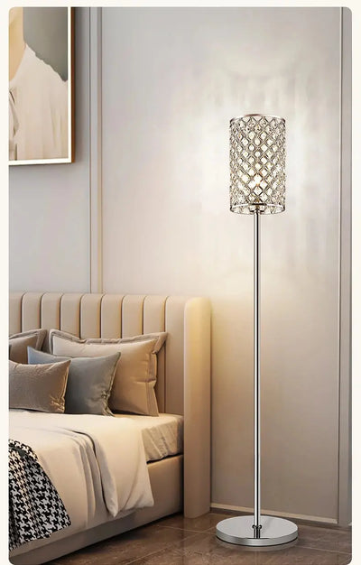 Lampadaire en Cristal Doré ou Argenté – Élégance Sculpturale et Raffinement Contemporain Luminaire Paris