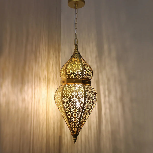 Lustre Doré Sculpté Élégance