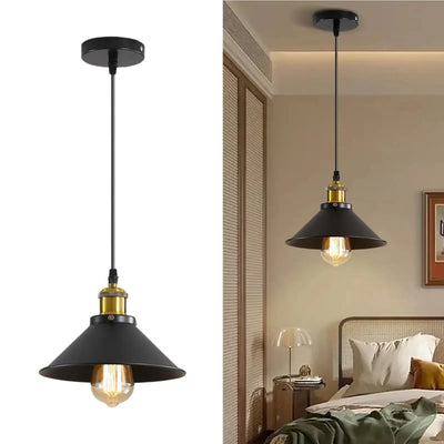 Suspension Rétro en Métal Noir – Éclairage Vintage Luminaire Paris