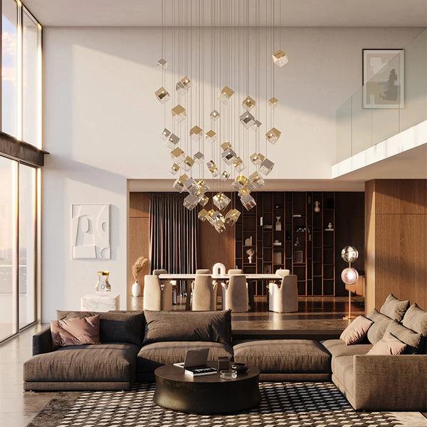 Suspension cascade de cubes dans un salon double hauteur